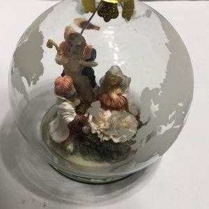 ORNAMENT “JESUS, MARY,& JOSEPH” AT THE MANGER